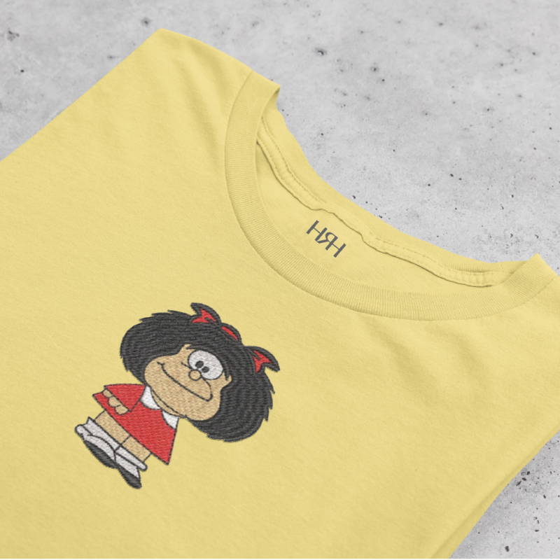 CAMISETA BORDADA MAFALDA
